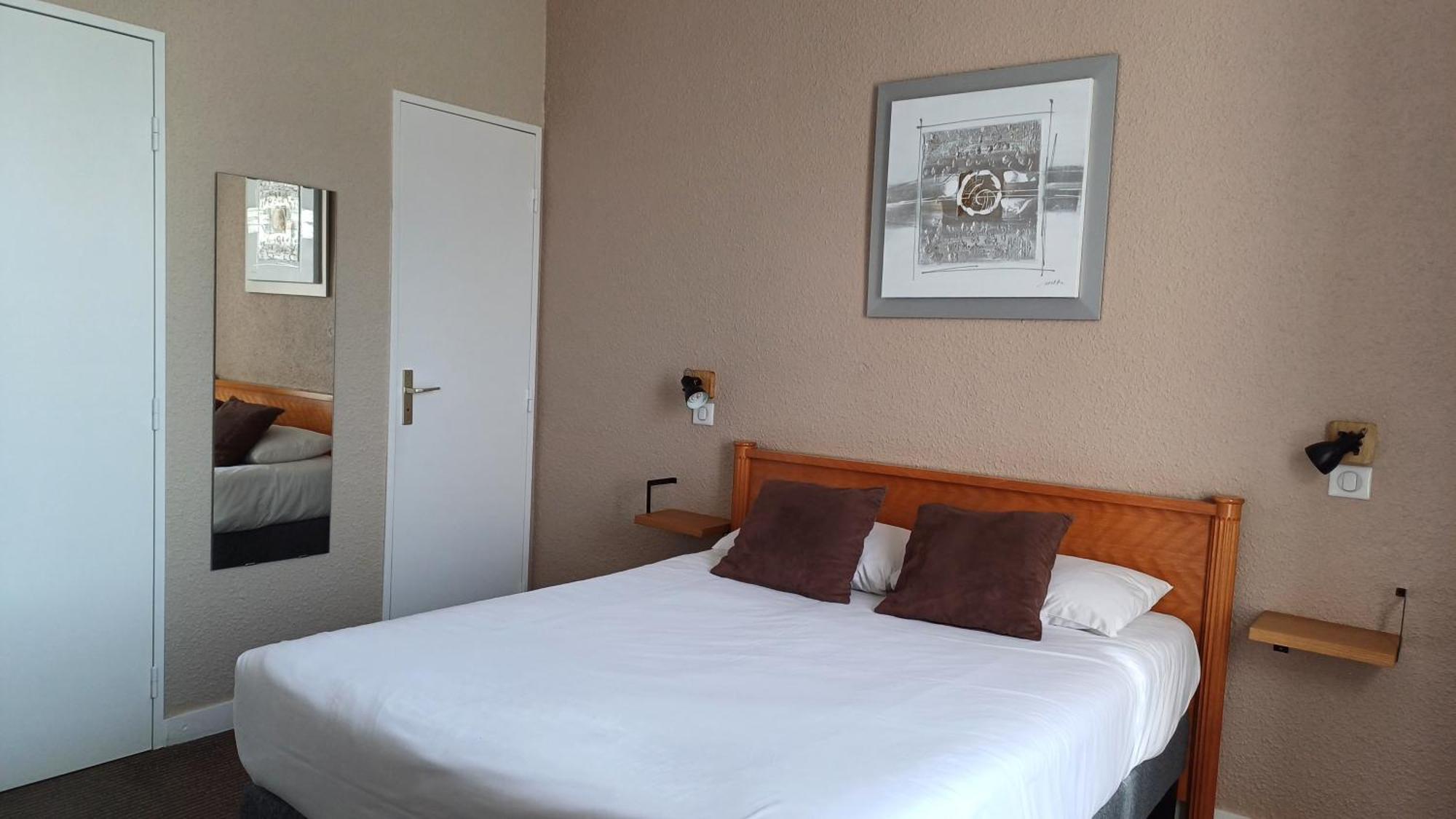 Logis Hotel Le Cerf Briare Dış mekan fotoğraf