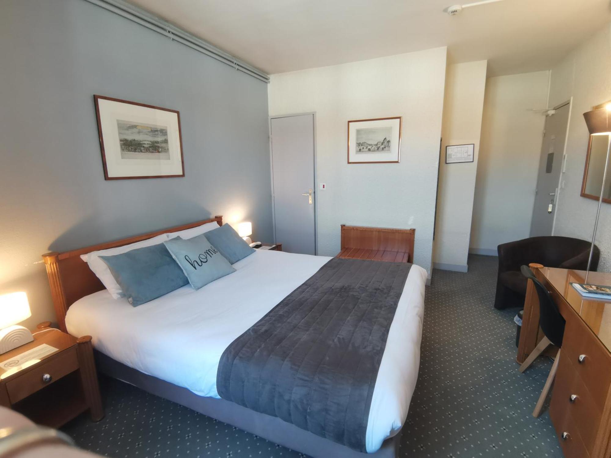 Logis Hotel Le Cerf Briare Dış mekan fotoğraf