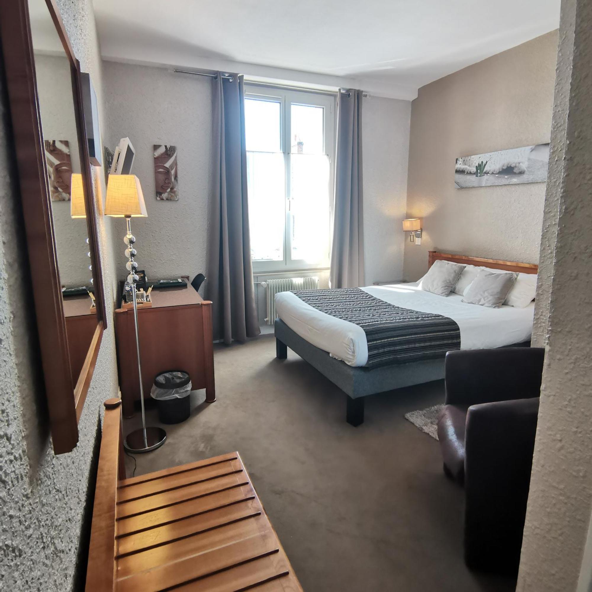 Logis Hotel Le Cerf Briare Dış mekan fotoğraf