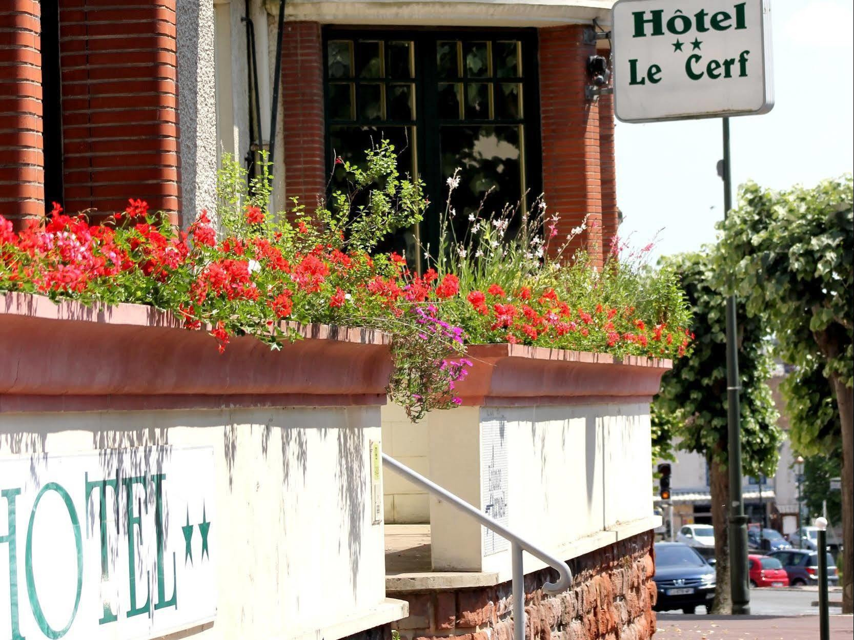 Logis Hotel Le Cerf Briare Dış mekan fotoğraf